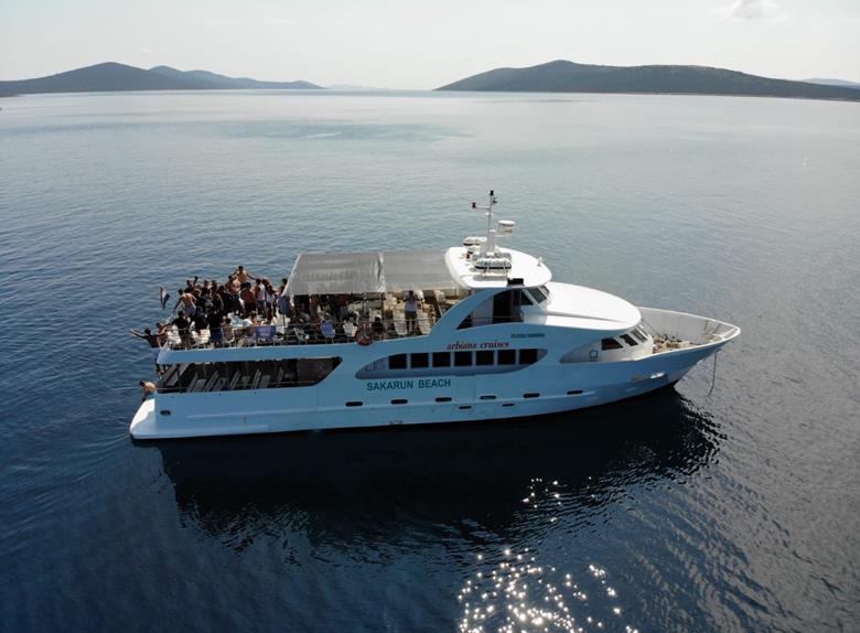 Boat tour to Sakarun Beach from Zadar